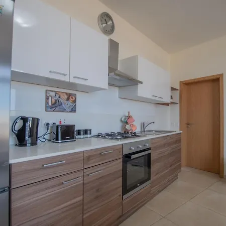 Kernice Penthouse With Sea And Country Views Of *
