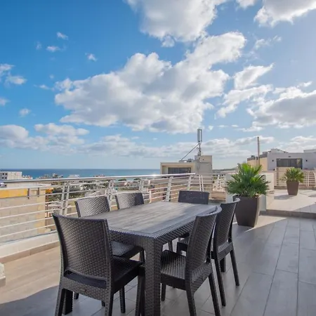 Apartamento Kernice Penthouse With Sea And Country Views Of