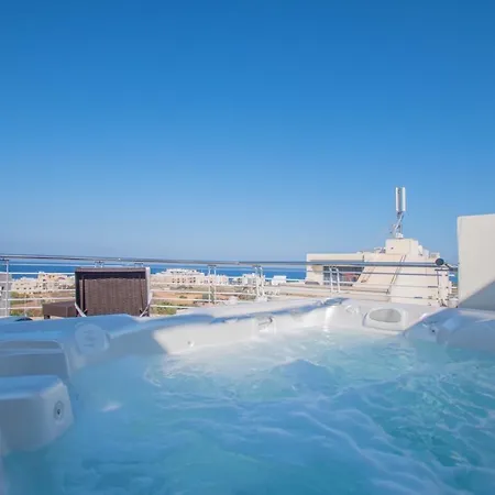 Kernice Penthouse With Sea And Country Views Of Apartament *