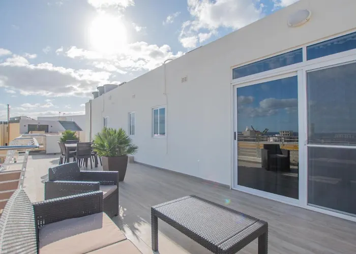 Διαμέρισμα Kernice Penthouse With Sea And Country Views Of *